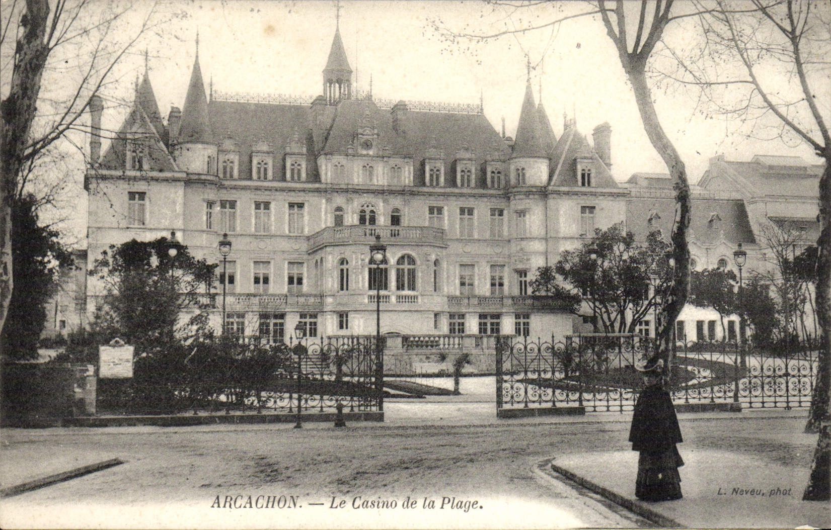 Arcachon — Le Casino de la Plage — L. Noveau, phot.