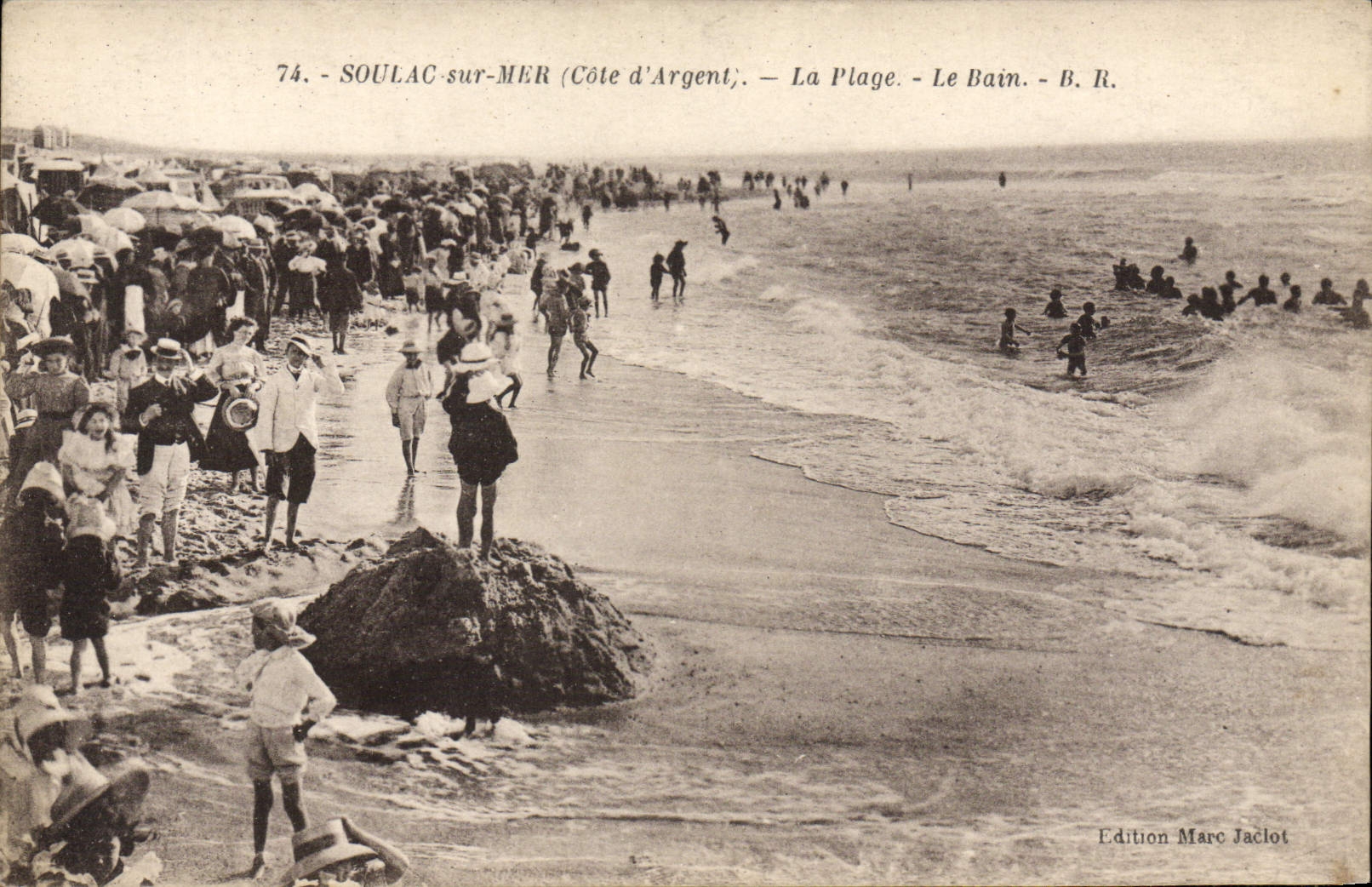 Soulac-sur-Mer (Côte d'Argent) — La Plage - Le Bain — Edition Marc Jaclot, n°74