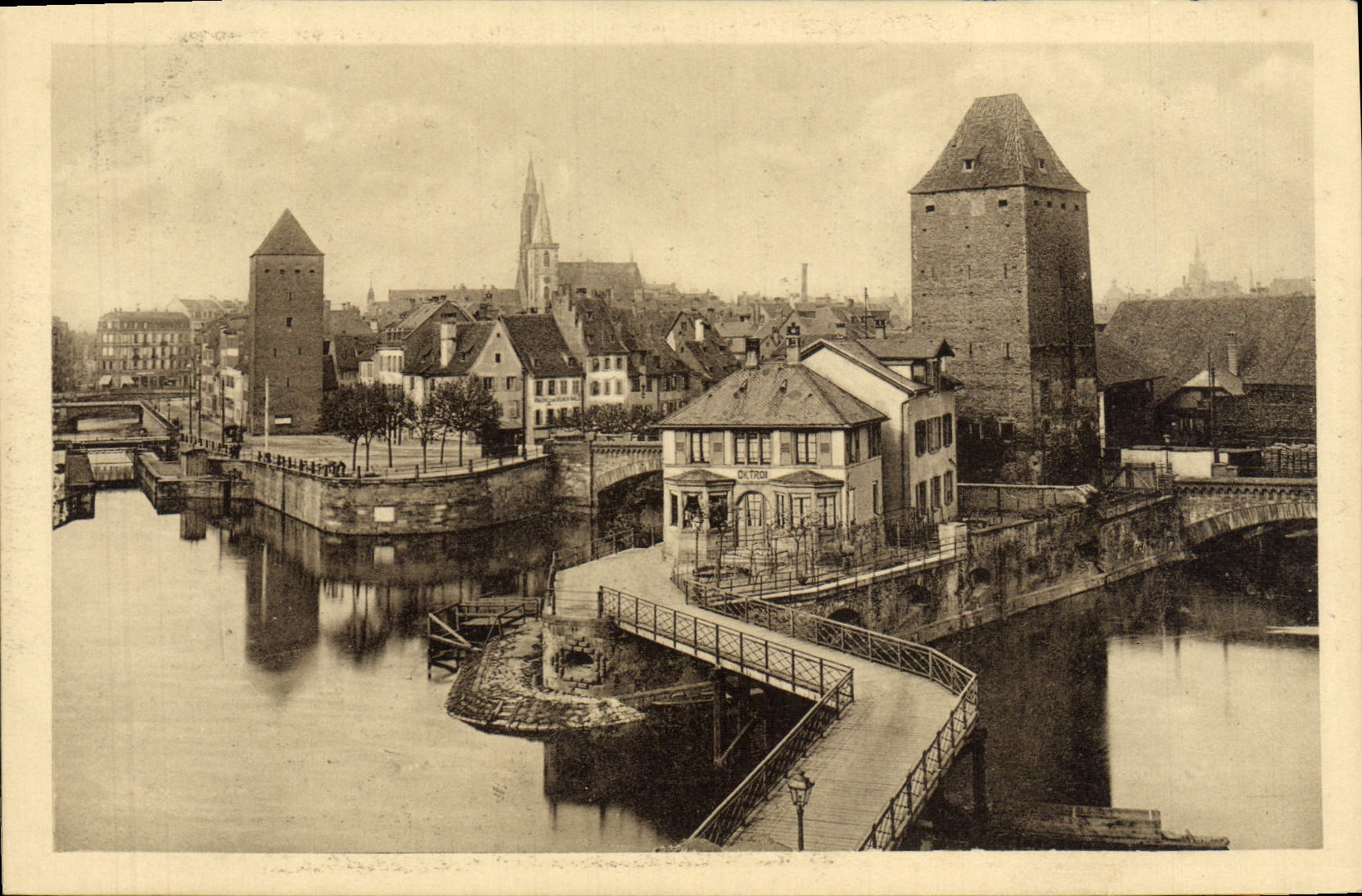 CPA Strassburg Vue Prise des Ponts Couverts Octroi