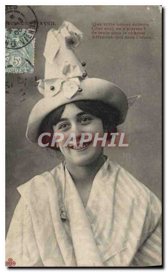 Femme souriante en chapeau orné — texte amoureux — éditeur Missions d'Avril