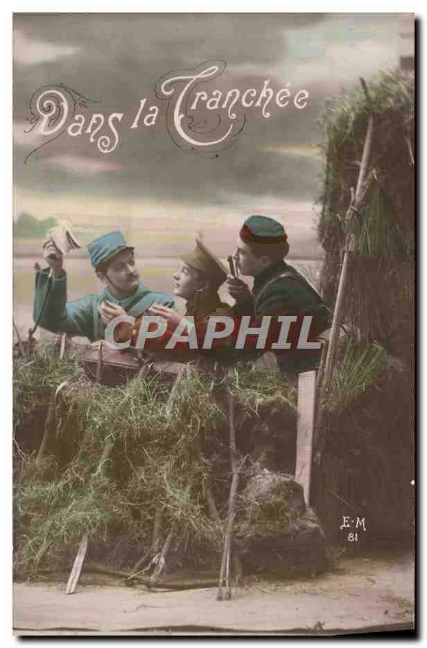 CPA Dans la Tranchee Soldat Militaria 