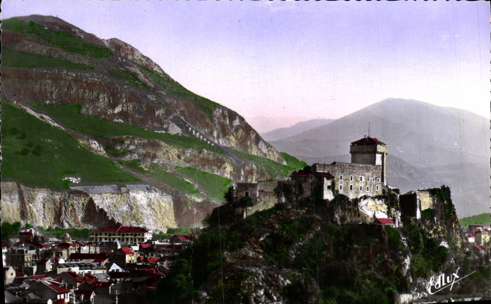 CPM Lourdes Le Chateau Fort et le Pic du Jer