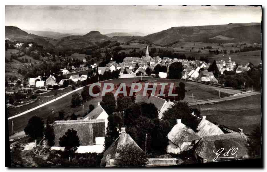 CPM L'Auvergne Besse en Chandesse Vue generale Ouest Centre climatique et touristique