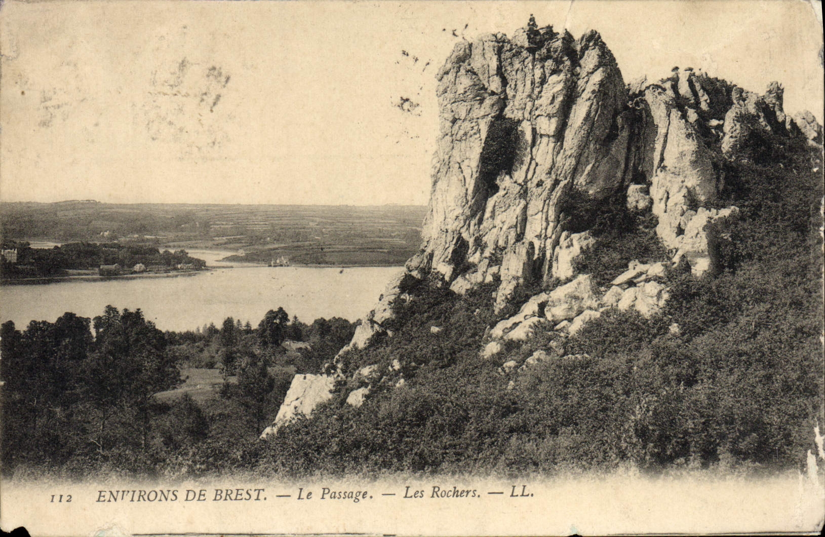 CPA Environs de Brest Le Passage Les Rochers