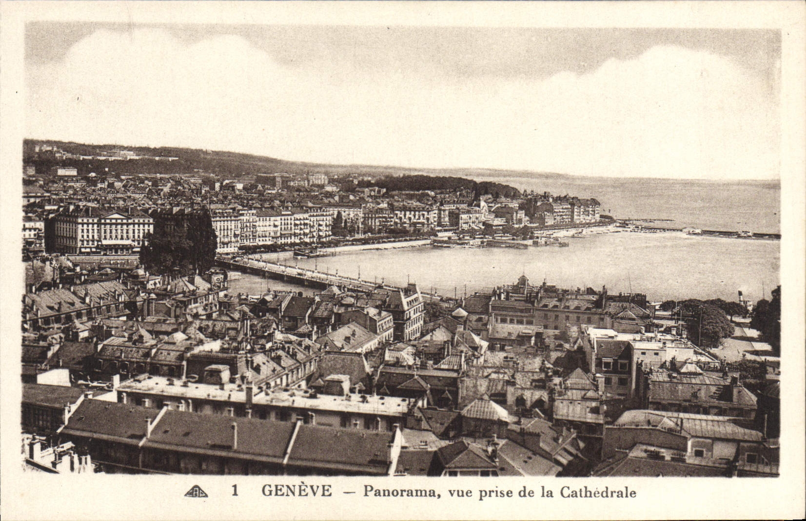 CPA Geneve Panorama vue prise de la Cathedrale
