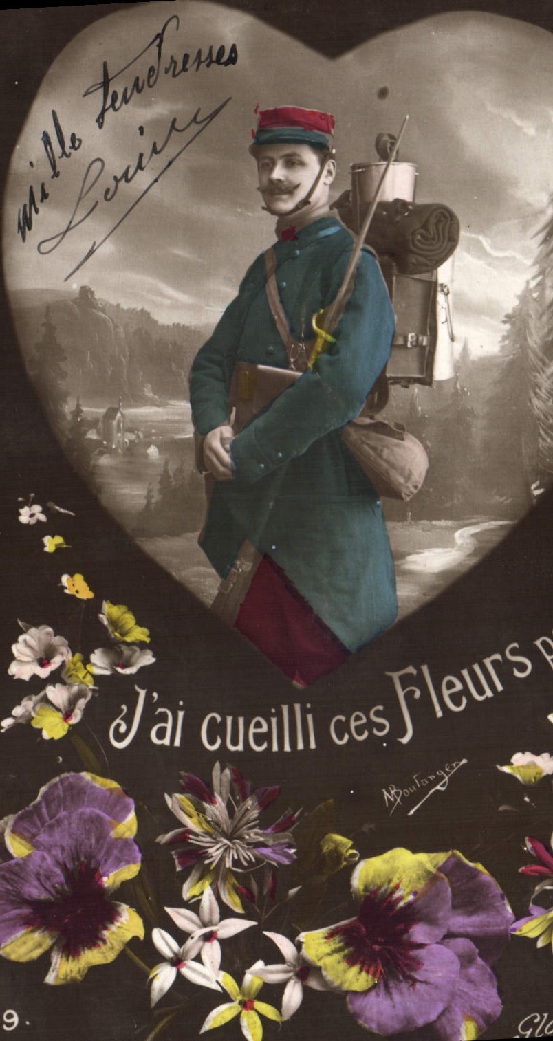 CPA Fantaisie Soldat Militaria Coeur Fleurs