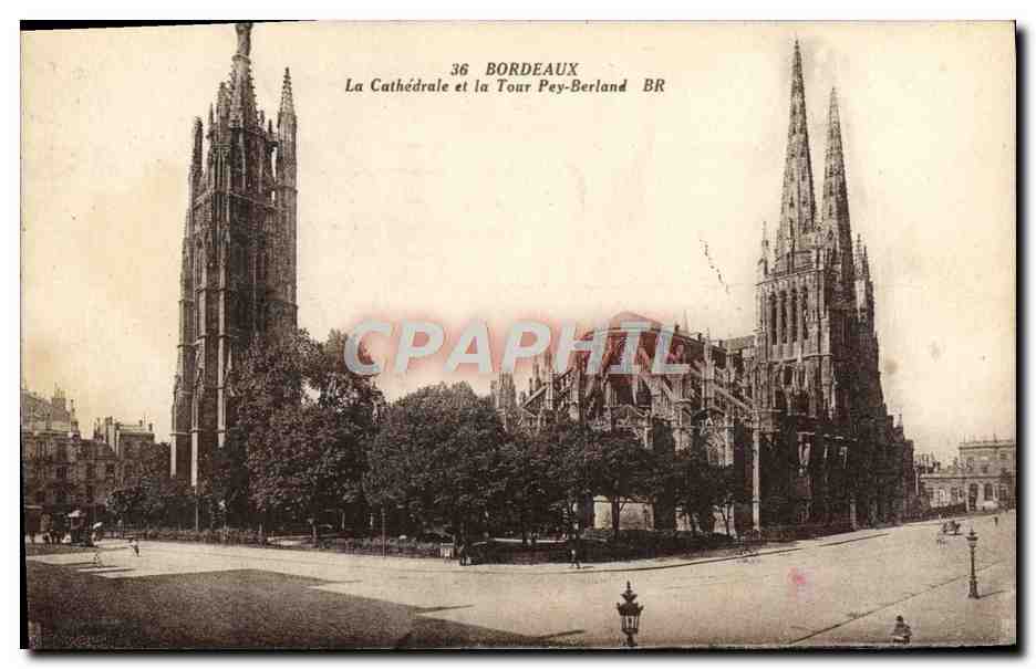 CPA Bordeaux La Cathedrale et la Tour Pey Berland