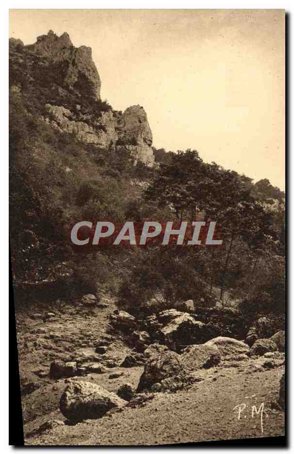 Les Rochers et le Pain de Sucre — Vaucluse — Édition V. Martin