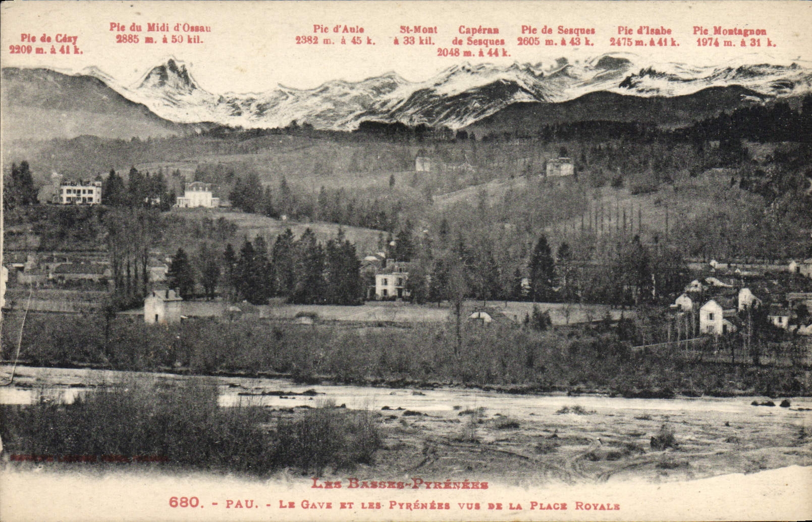 Les Basses-Pyrénées vus de la Place Royale — Pau — 680