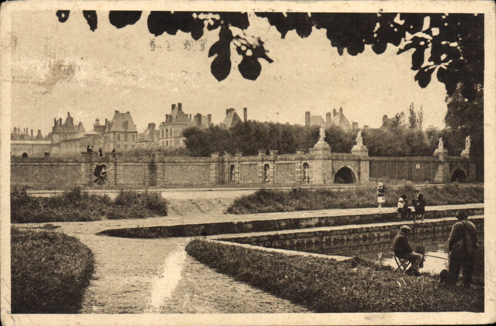 El Palacio visto desde el Parterre — Fontainebleau — Les Éditions d'Art Yvan, Paris