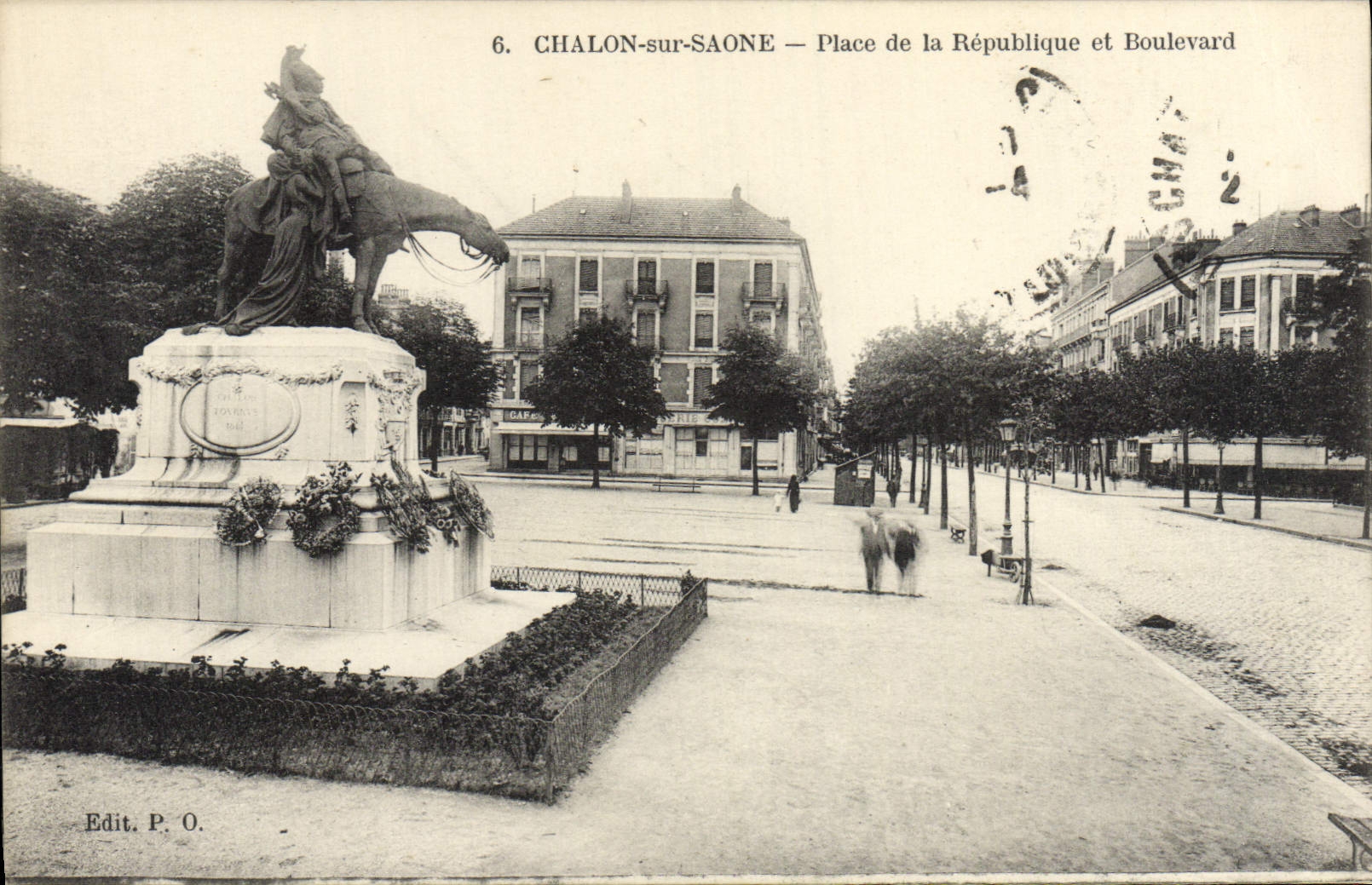 CPA Chalon Sur Saone Place De La Republique Et Boulevard Cheval Militaria