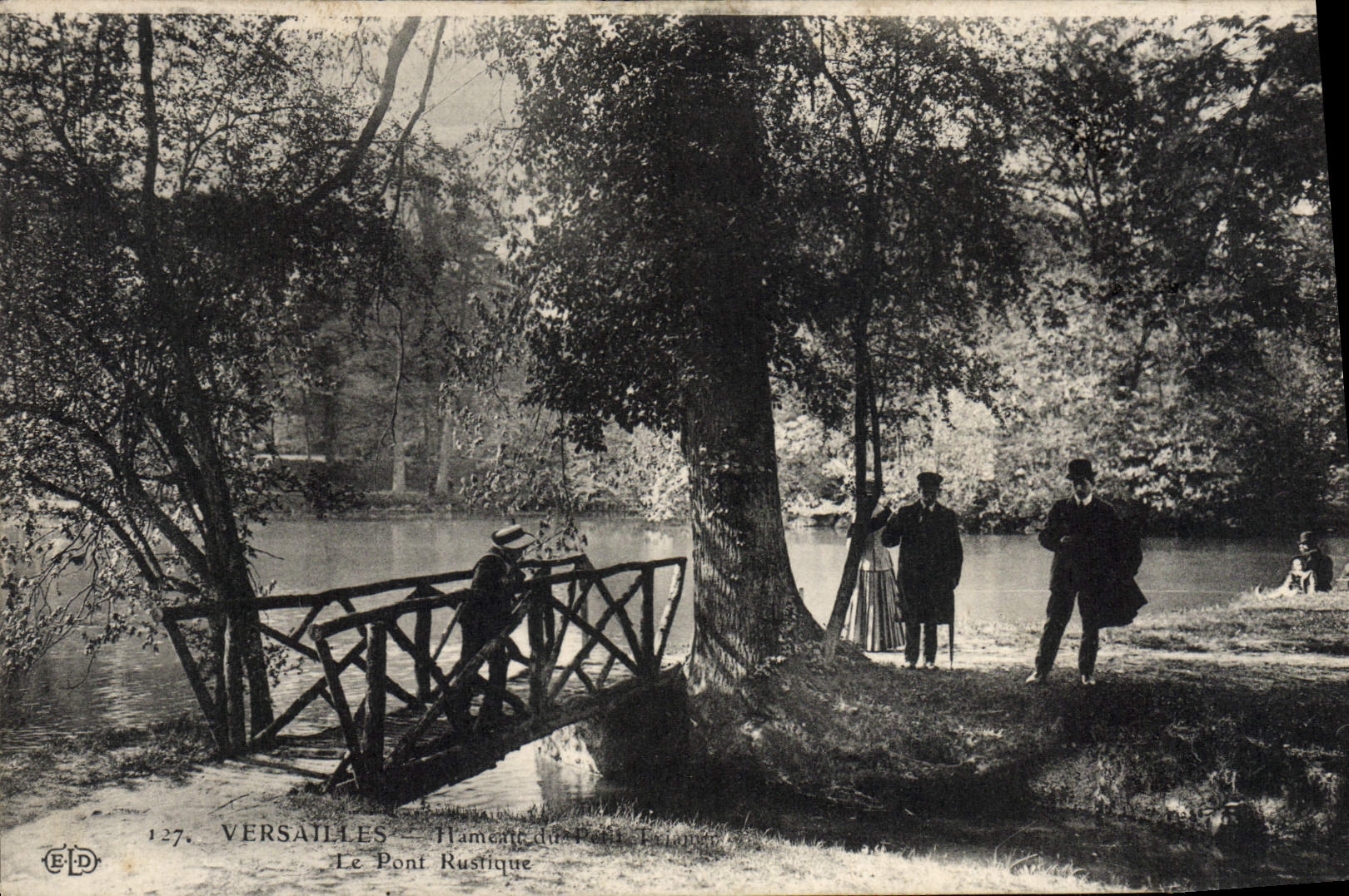 Versailles — Hameau du Petit Trianon — Le Pont Rustique — Éditeur EDP, n° 127