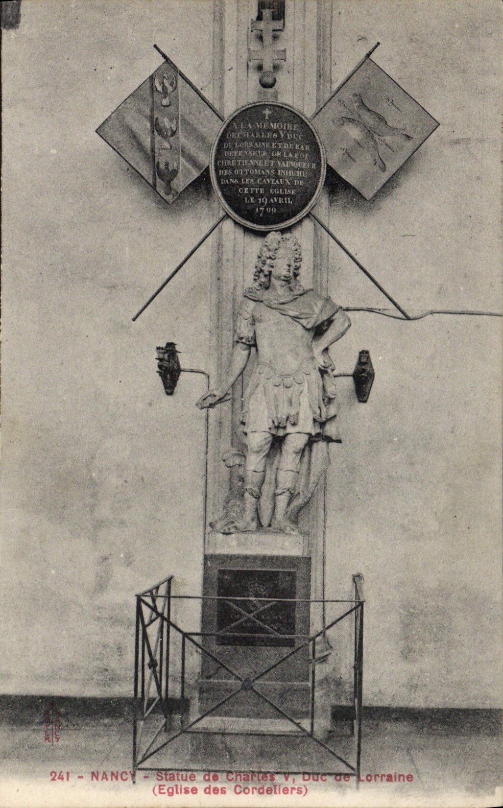 CPA Nancy Statue de Charles V Duc de Lorraine Eglise des Cordeliers