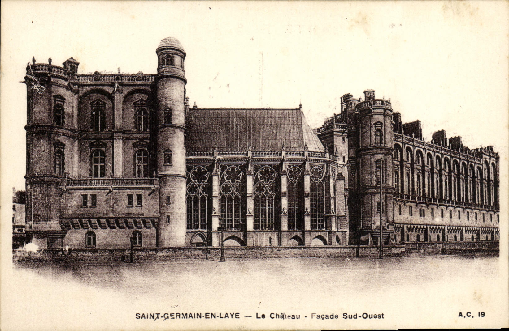 Saint-Germain-en-Laye — Das Schloss — Südwestfassade — A.C. 19