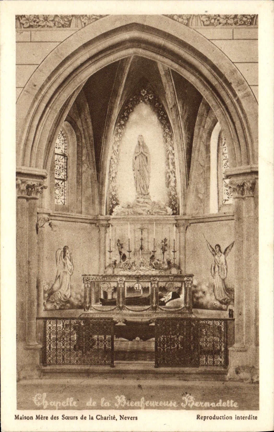 CPA Maison Mere des Socure de la Charite Nevers