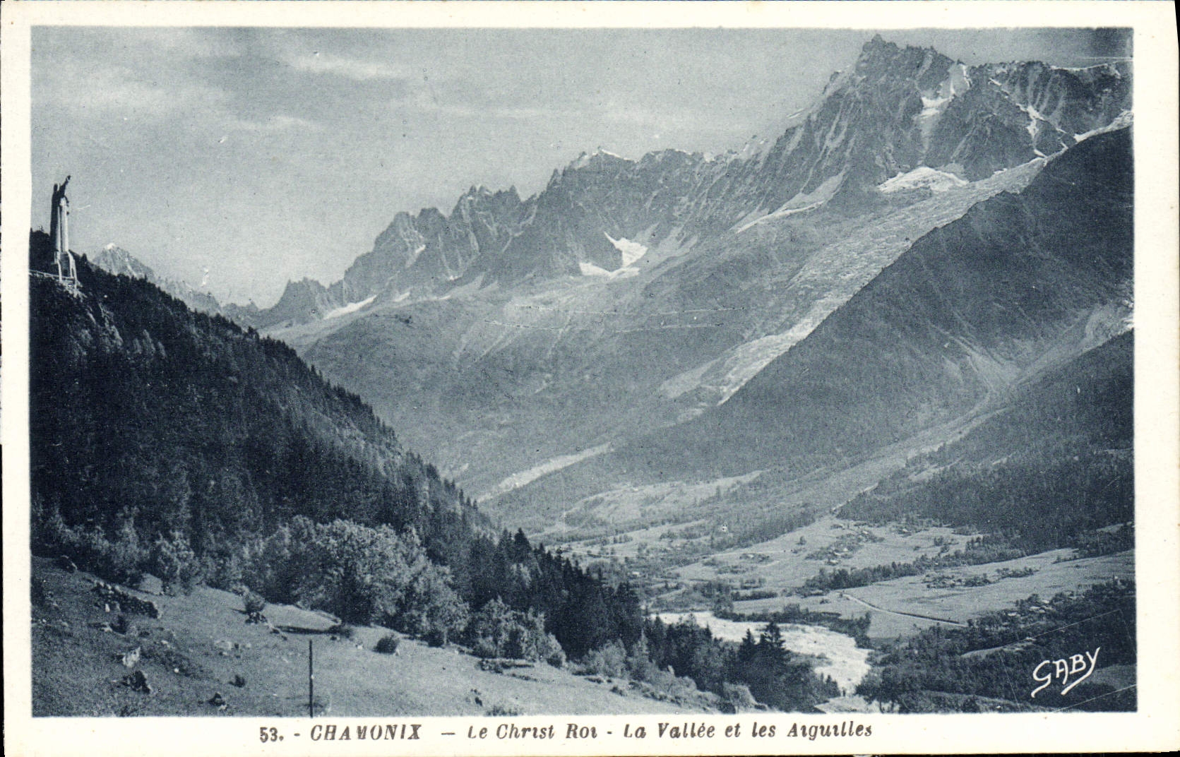CPA Chamonix Le Christ Roi La Vallee et les Aiguilles