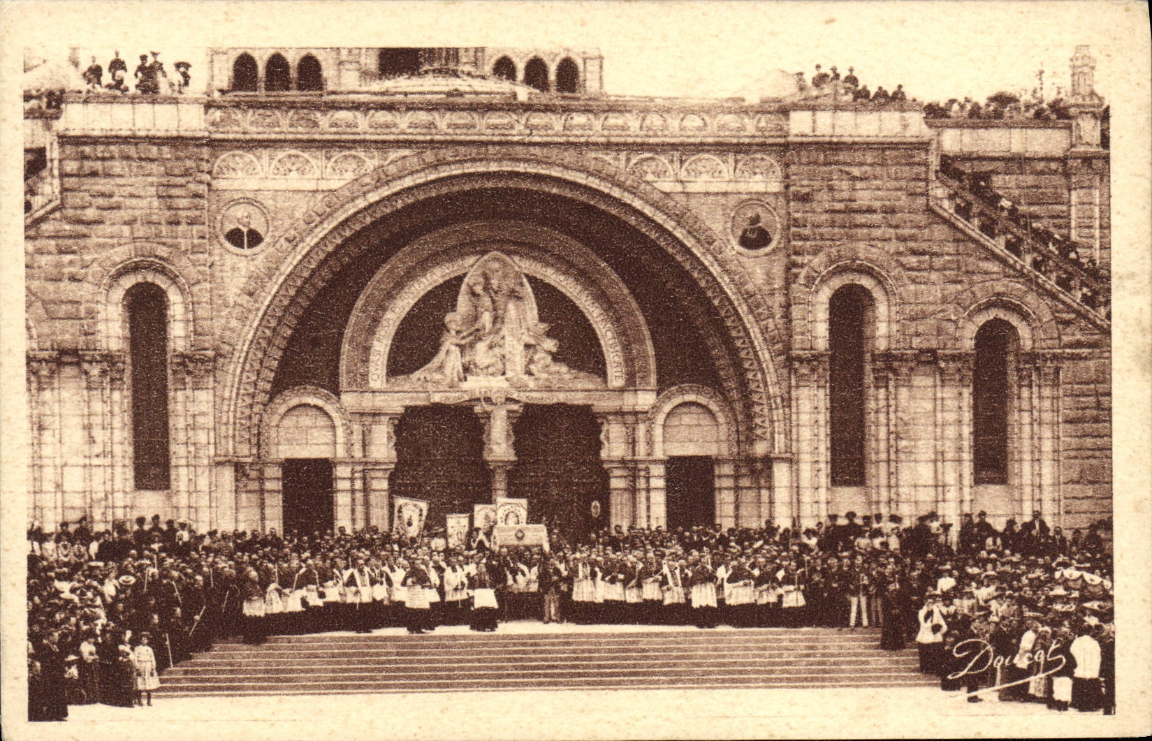CPA Lourdes Entree du Rosaire Benediction du Tres Saint Sacrement