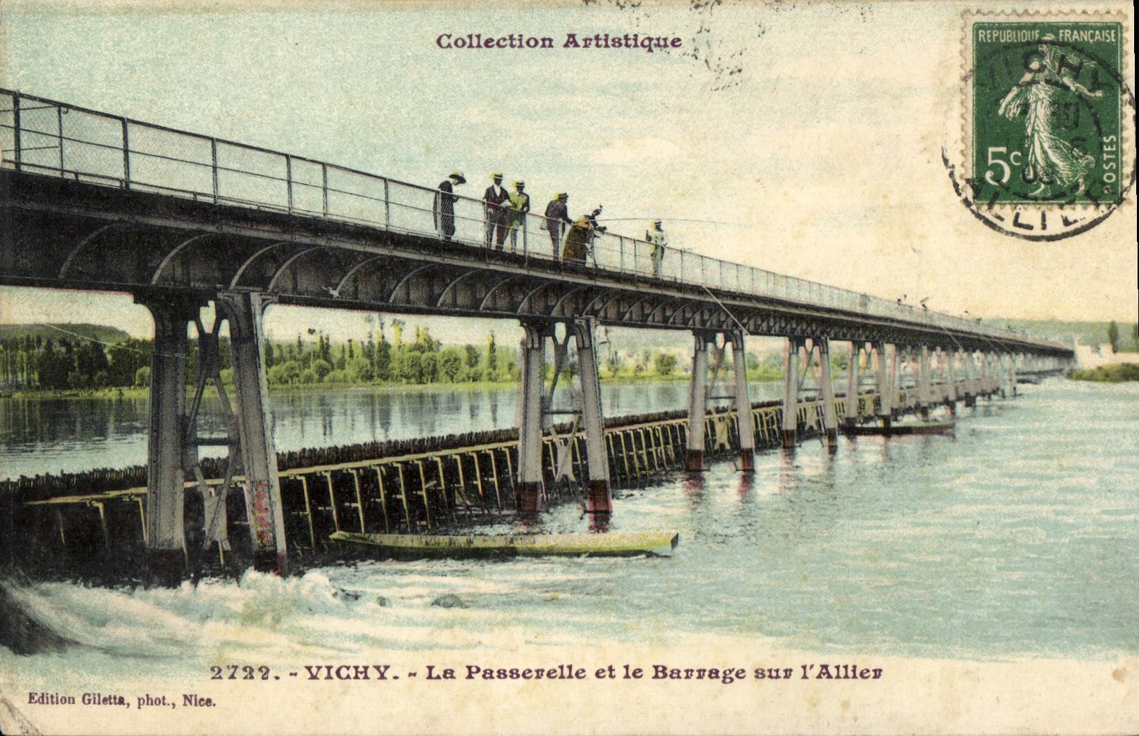 CPA Vichy La Passerelle et le Barrage sur l'Allier Peche Pecheur 