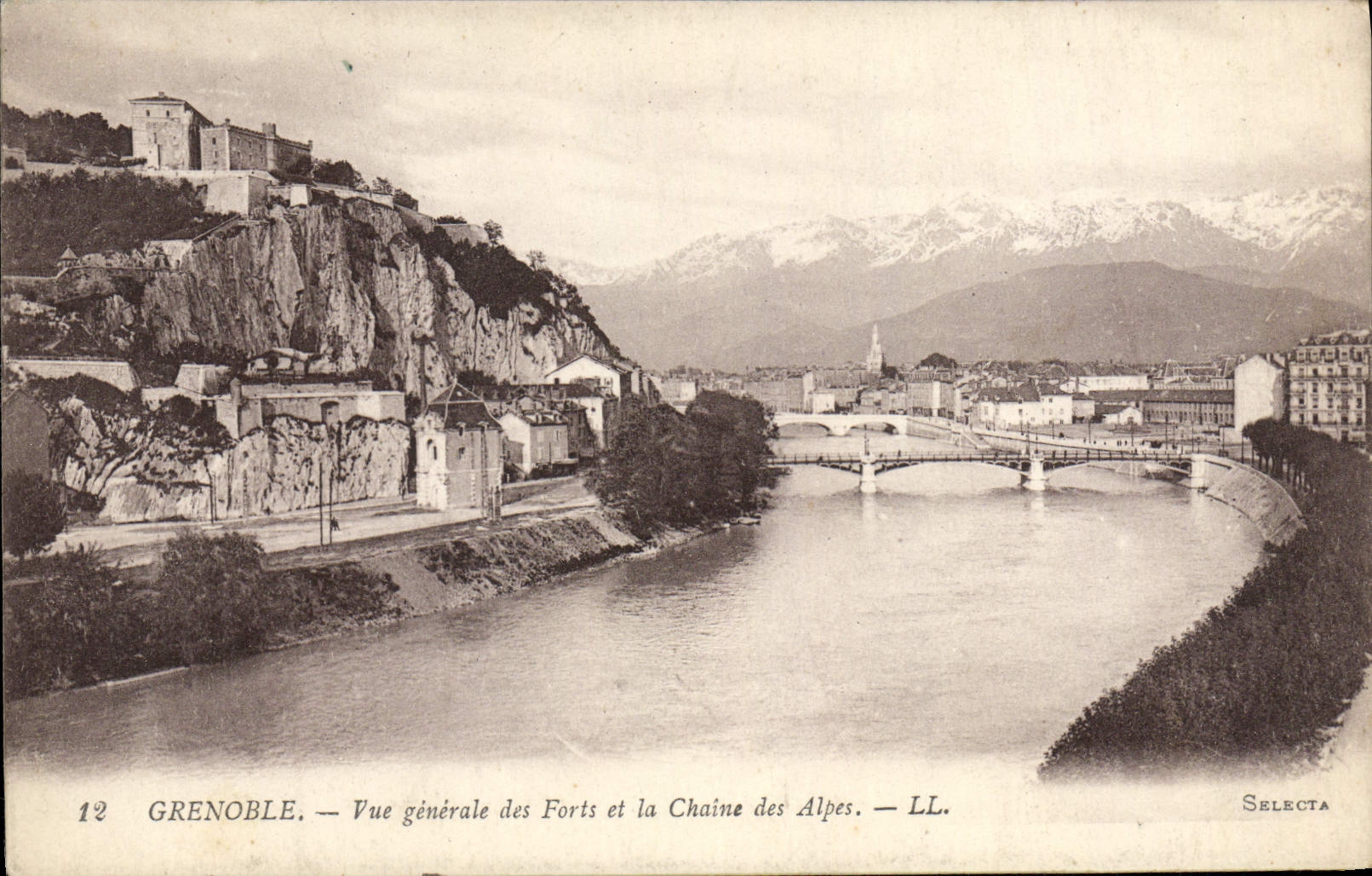 Grenoble — Vue générale des Forts et la Chaîne des Alpes — Selecta