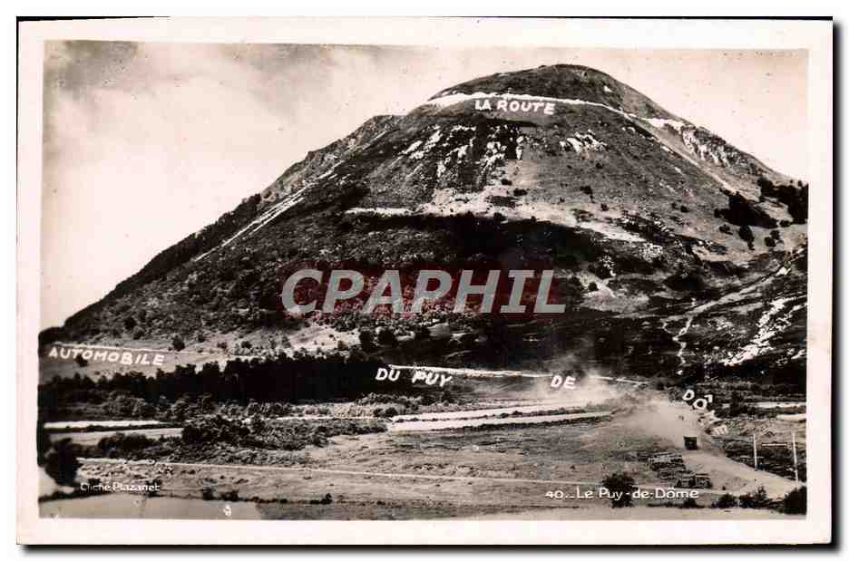Le Puy-de-Dôme — Vue du sommet avec inscription « LA ROUTE » — Cliché Panzmet, n°40