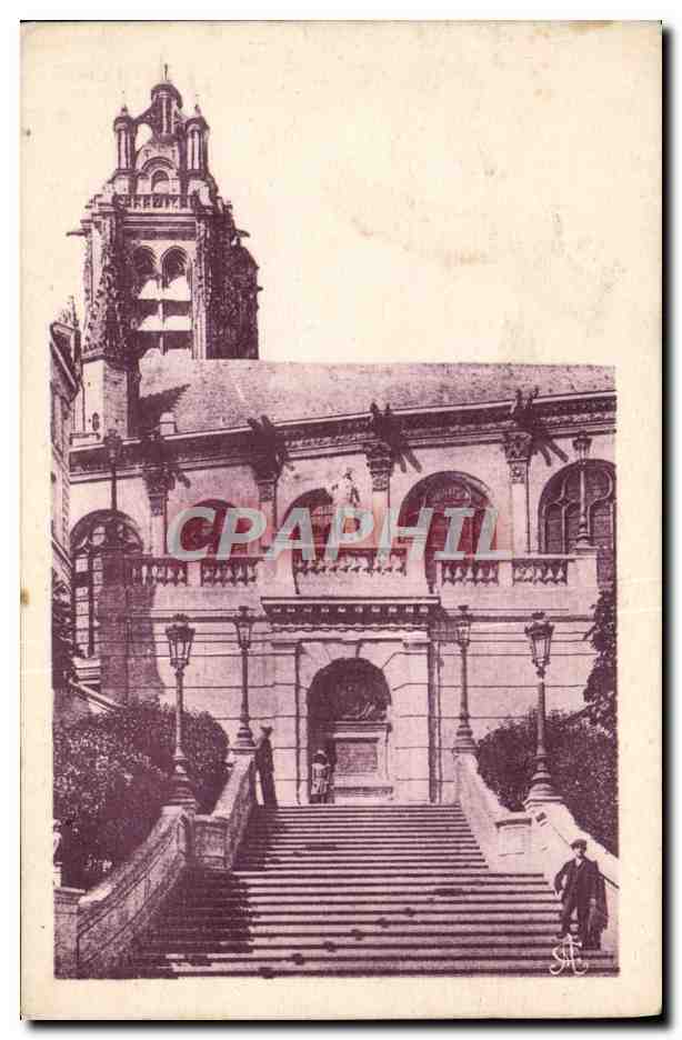 CPA Pontoise L'Eglise Saint Maclou et la statue du General Leclerc