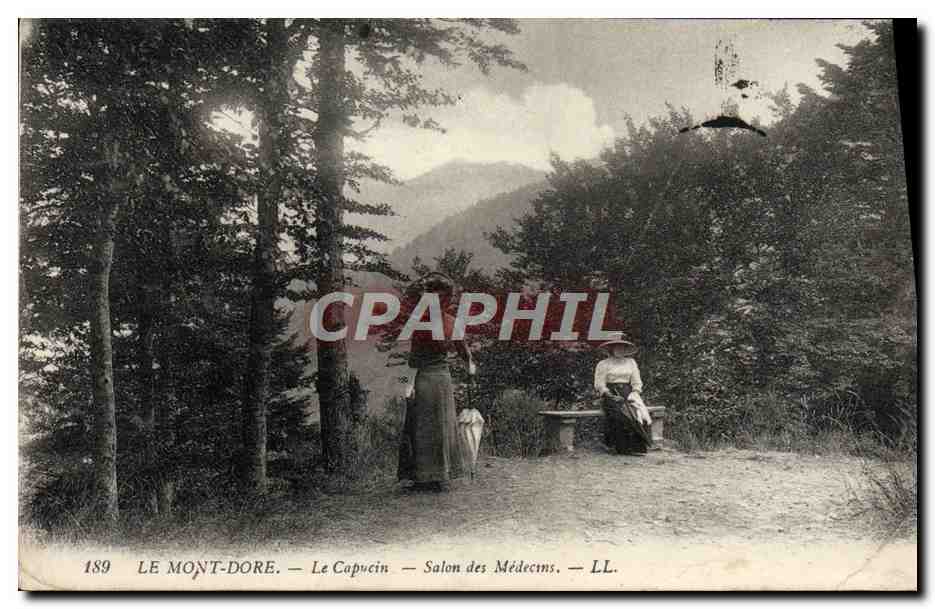 CPA Le Mont Dore Le Capucin Femmes