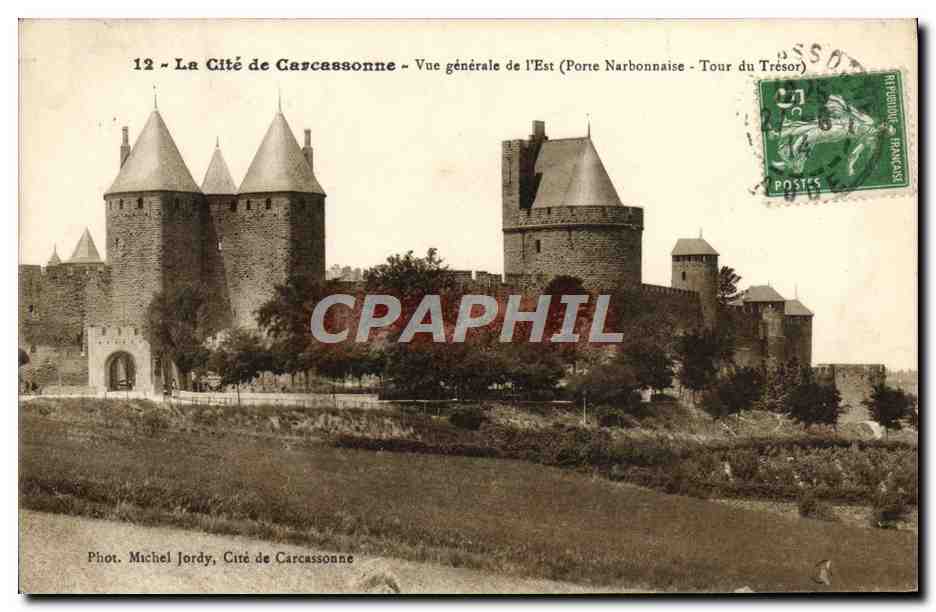 Cité de Carcassonne — Vue générale de l'Est (Porte Narbonnaise - Tour du Trésor) — Phot. Michel Jordy, Cité de Carcassonne