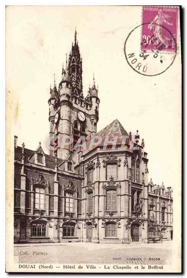 CPA Douai Hotel De Ville La Chapele Et Le Beffroi