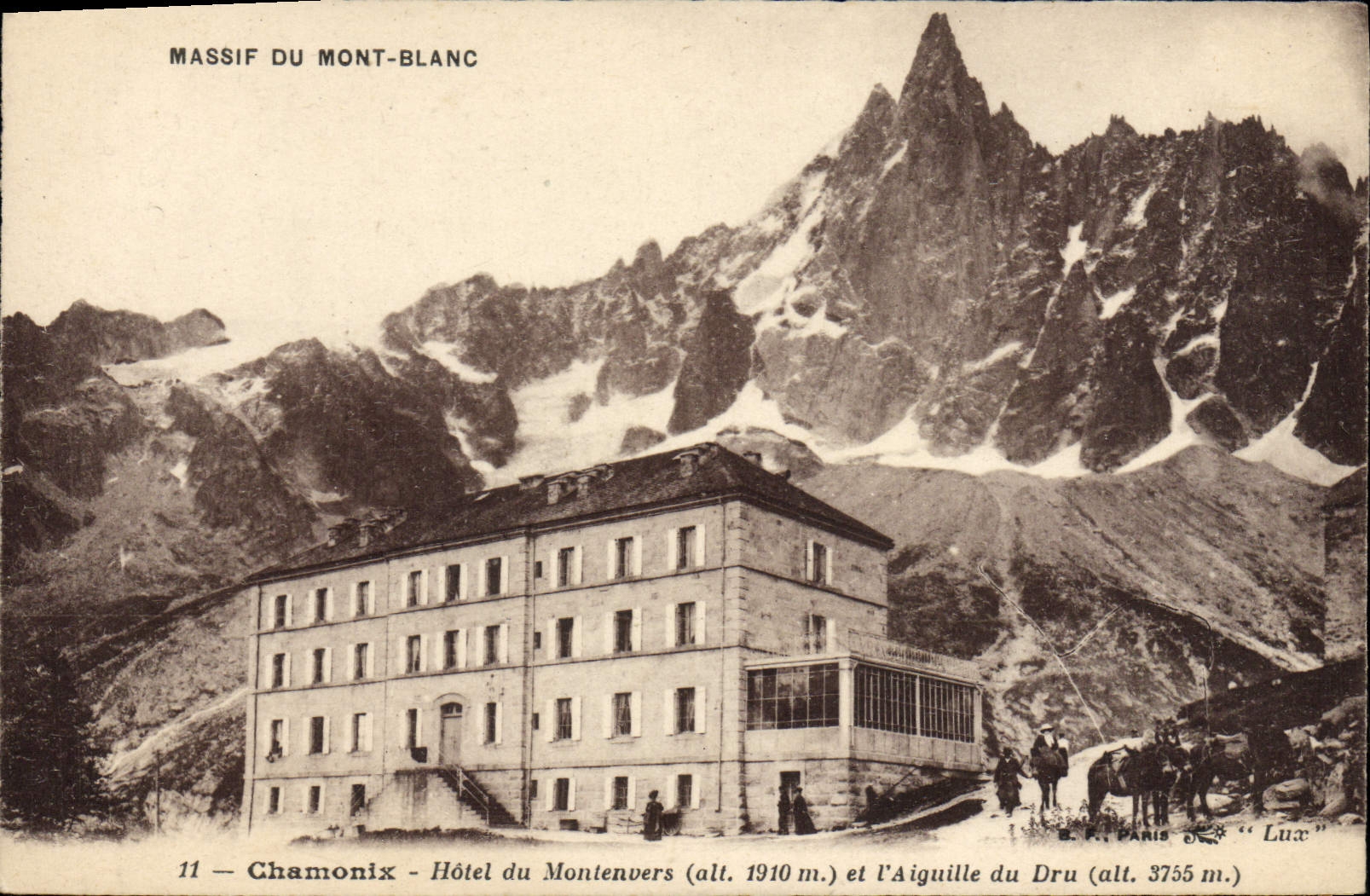 CPA Chamonix Hotel Du Montenvers et l'aiguille du Dru