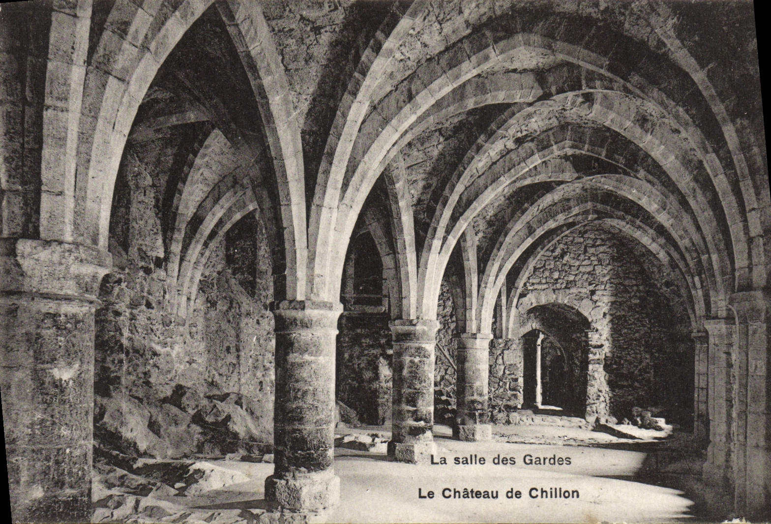 CPA Le Chateau De Chillon La salle des gardes
