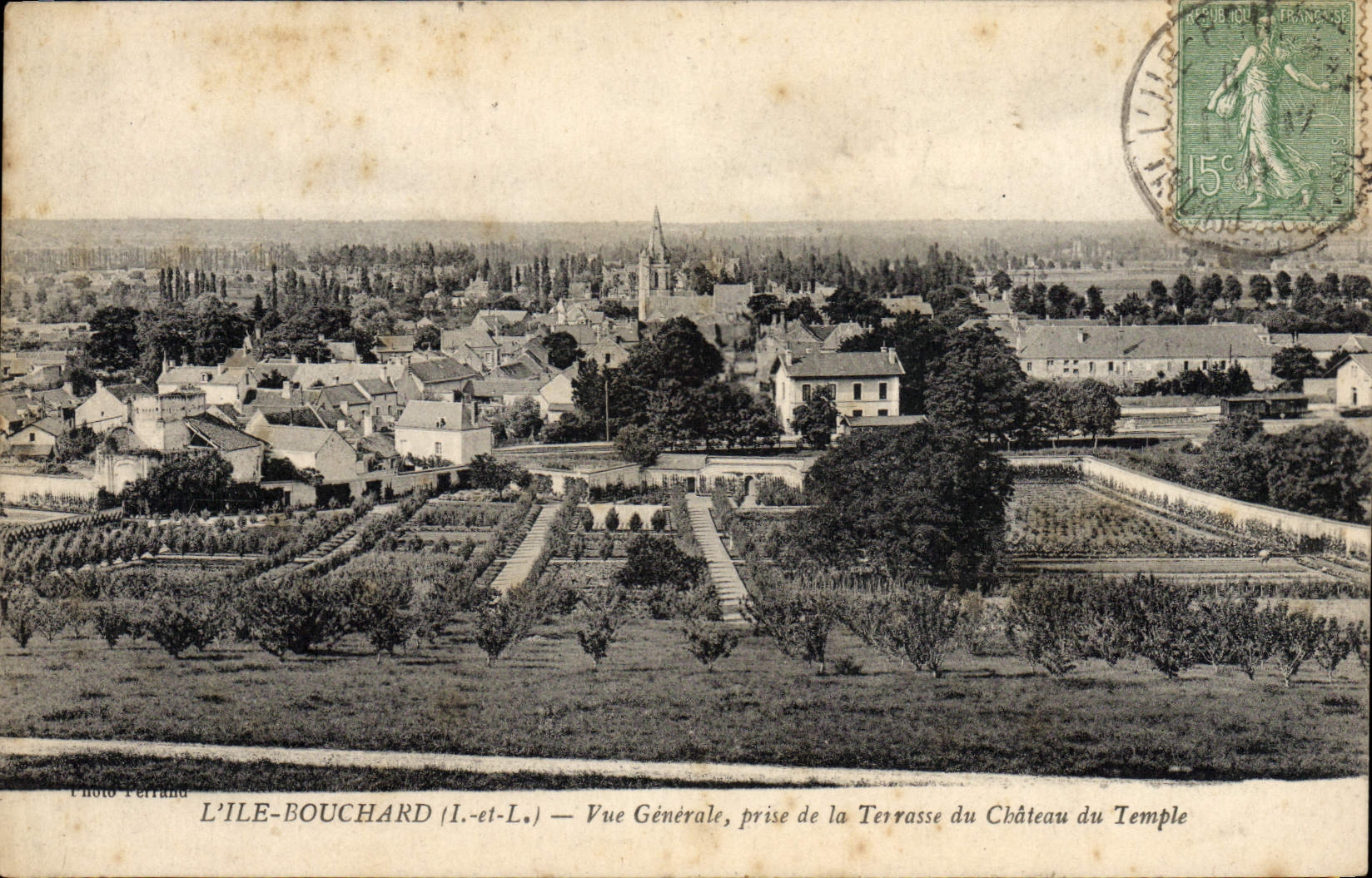 CPA L'Ile Bouchard Vue Generale Prise De La Terrasse du chateau du temple 