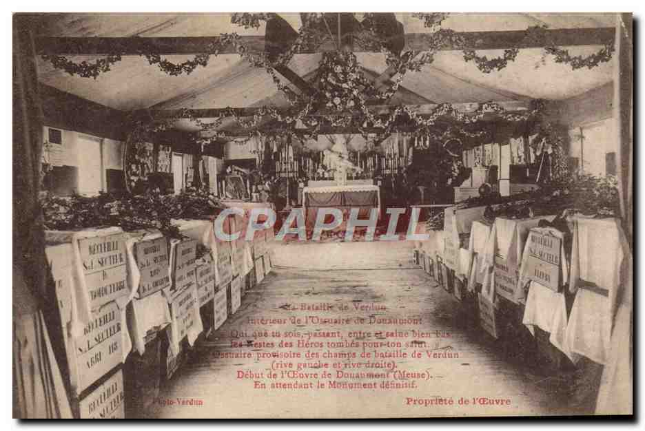 Innenansicht des Ossuaires von Douaumont — Beginn der Arbeit — Photo-Yarduin