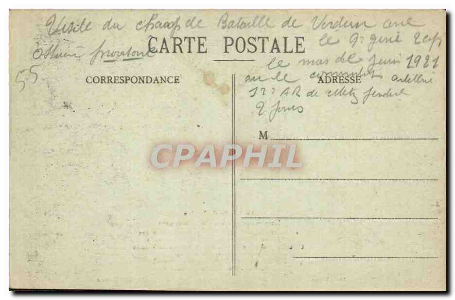 Innenansicht des Ossuaires von Douaumont — Beginn der Arbeit — Photo-Yarduin — Rückseite
