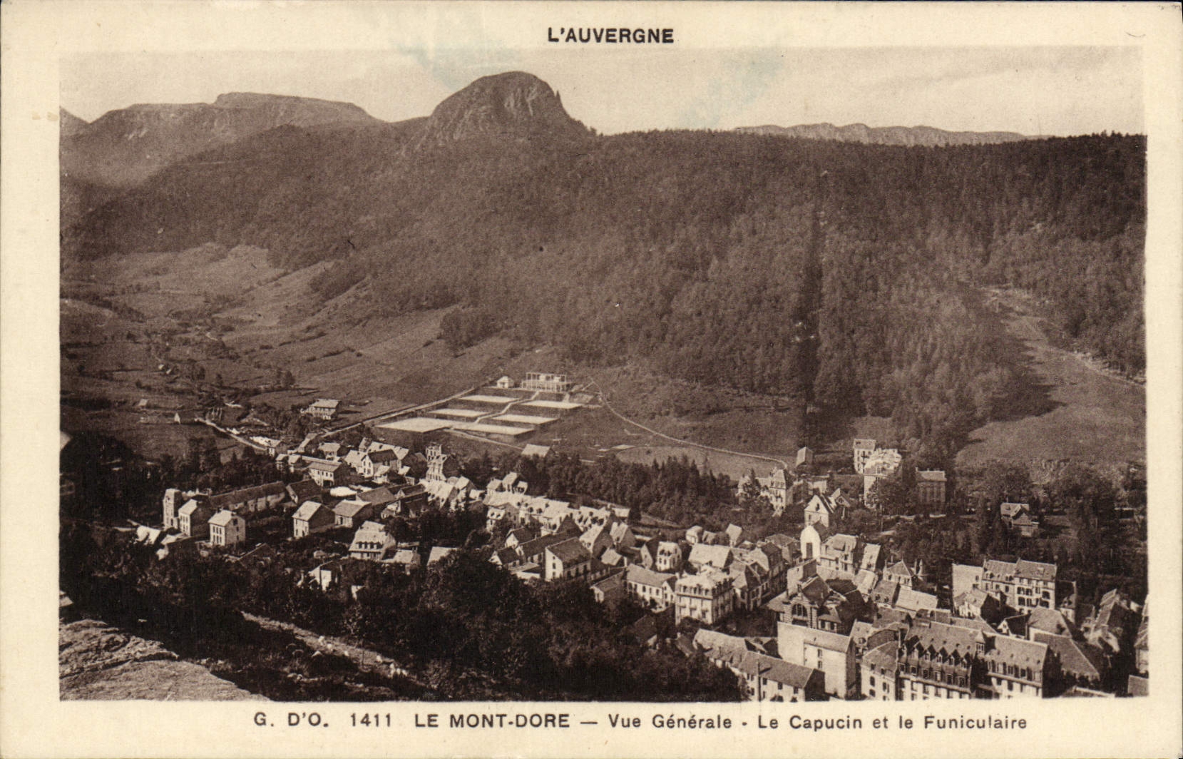 CPA Le Mont Dore Vue Generale Le Capucin Et La Funiculaire