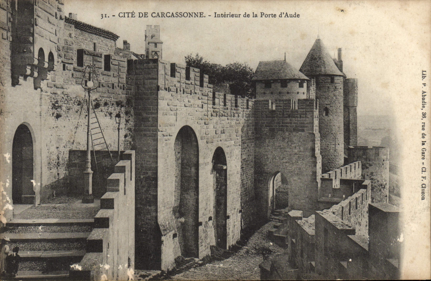 CPA Cite de Carcassonne Interieur de la Porte d'Aude 