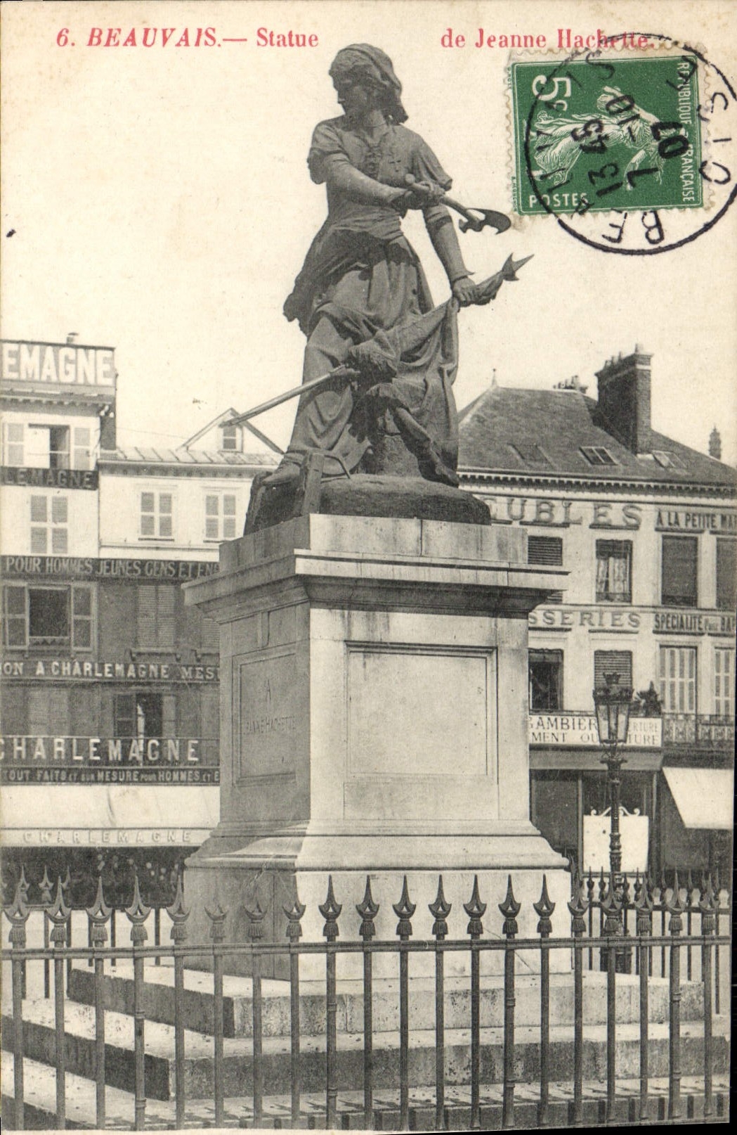 Beauvais — Statue der Jeanne Hachette — Verlag: Charlemagne