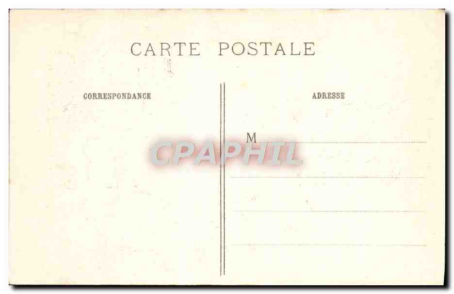 CPA La Guerre Soissons Interieur de la Cathedrale apres le bombardement Militaria — Rückseite