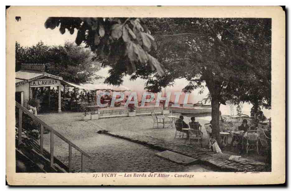 CPA Vichy Les Bords de L'Allier Canotage A l'aviron 