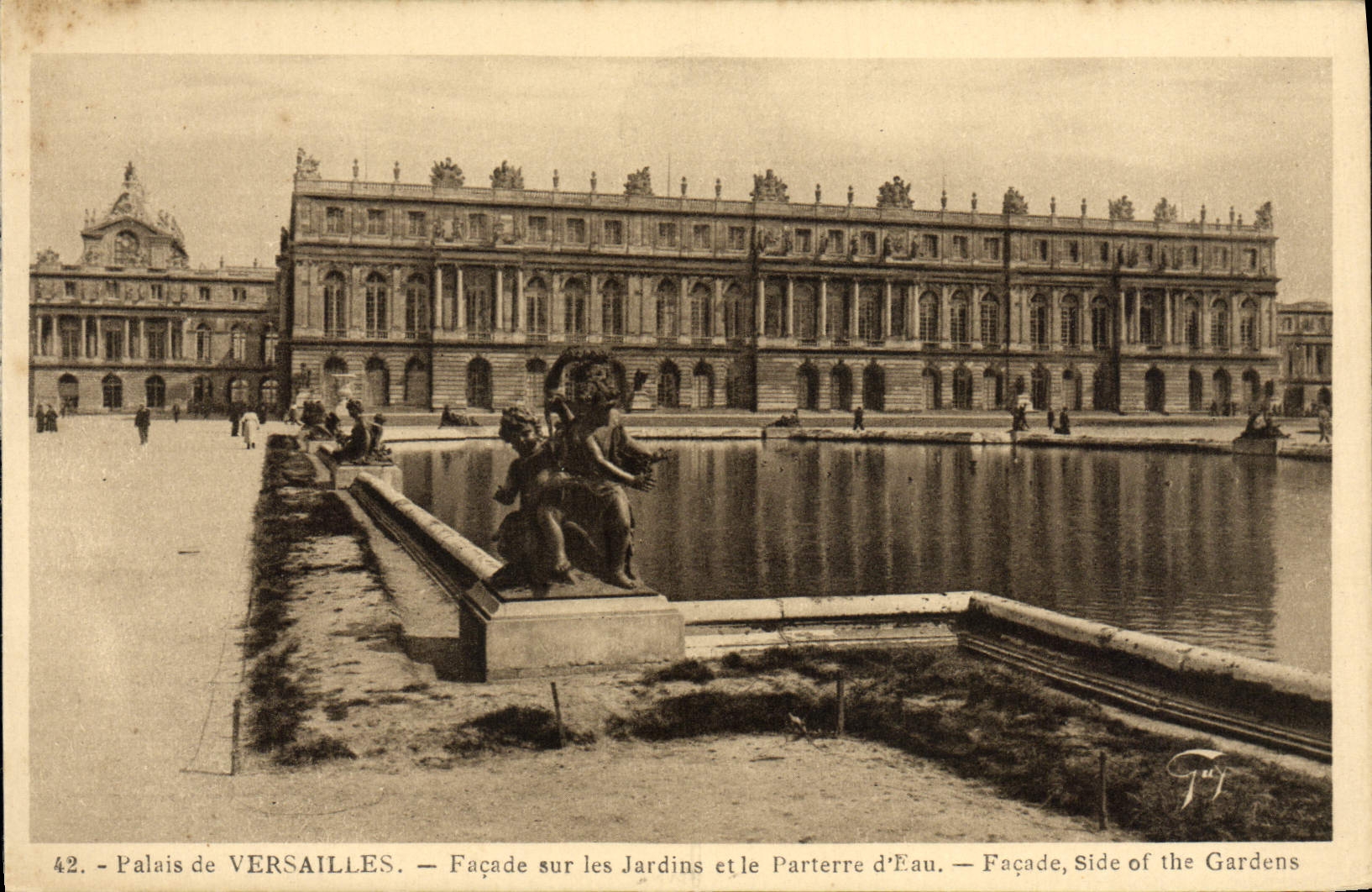 Palais de VERSAILLES — Façade sur les Jardins et le Parterre d'Eau — Éditeur J. F. J. n°42