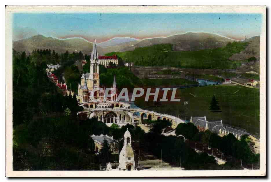 CPA Lourdes La Basilique et le monument interallie vus du chateau fort 