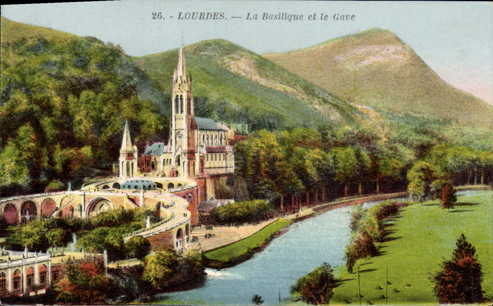 CPA Lourdes La Basilique et le Gave