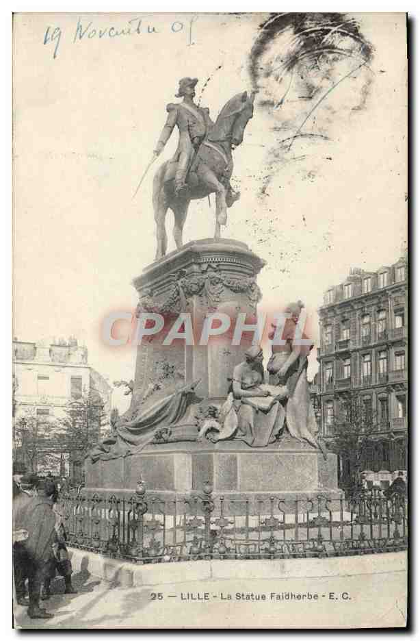 CPA Lille La Statue Faidherbe