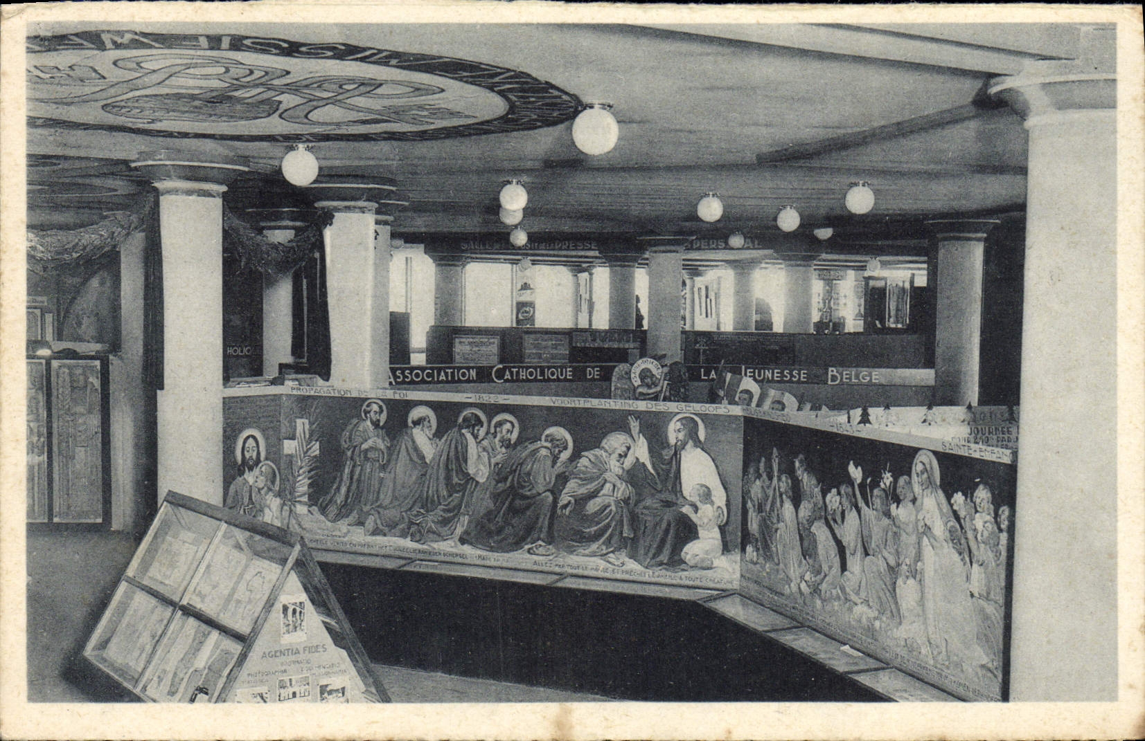 CPA Palais de la Vie Catholique Exposition Bruxelles 1935