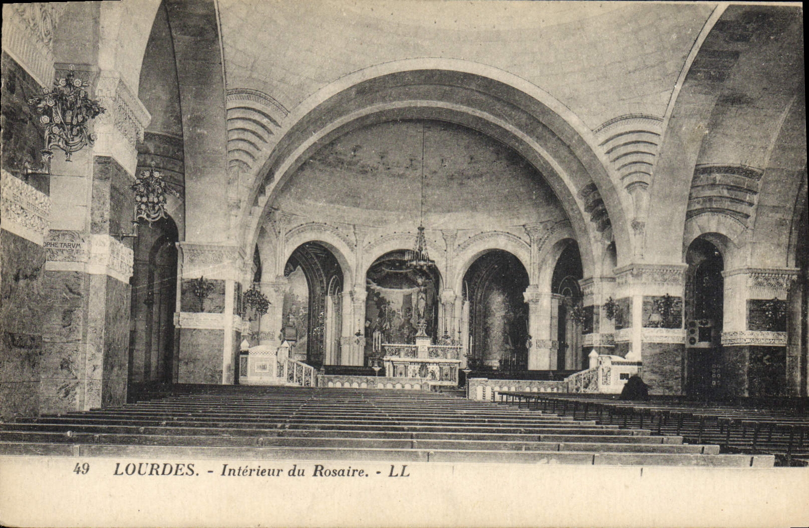 CPA Lourdes Interieur Du Rosaire
