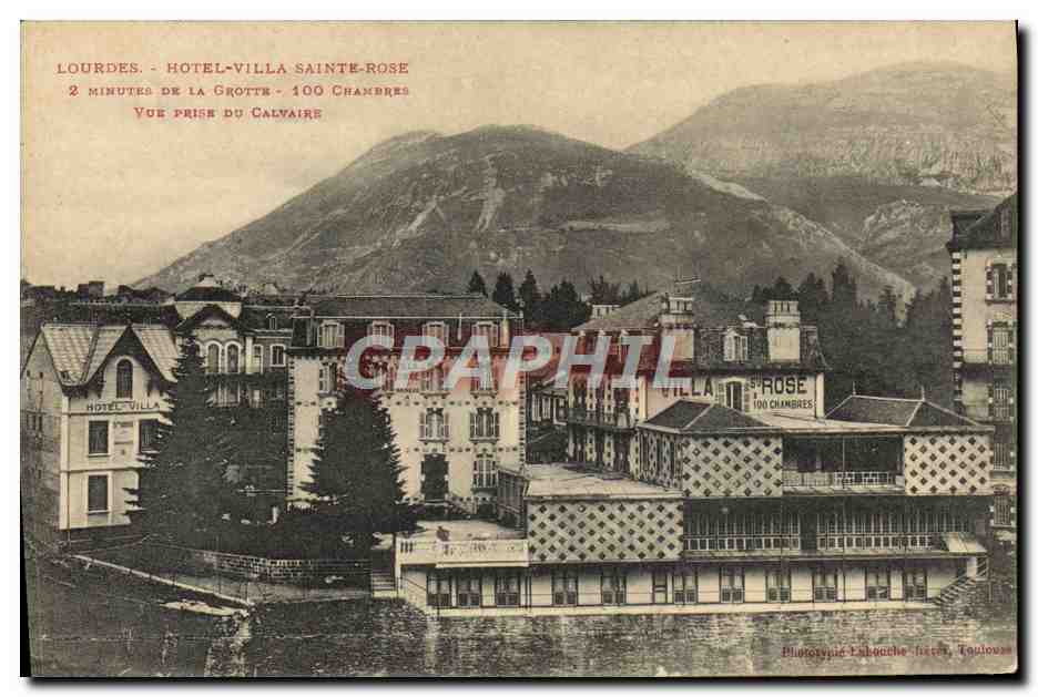 CPA Lourdes Hotel Villa Sainte Rose Vue prise du calvaire 