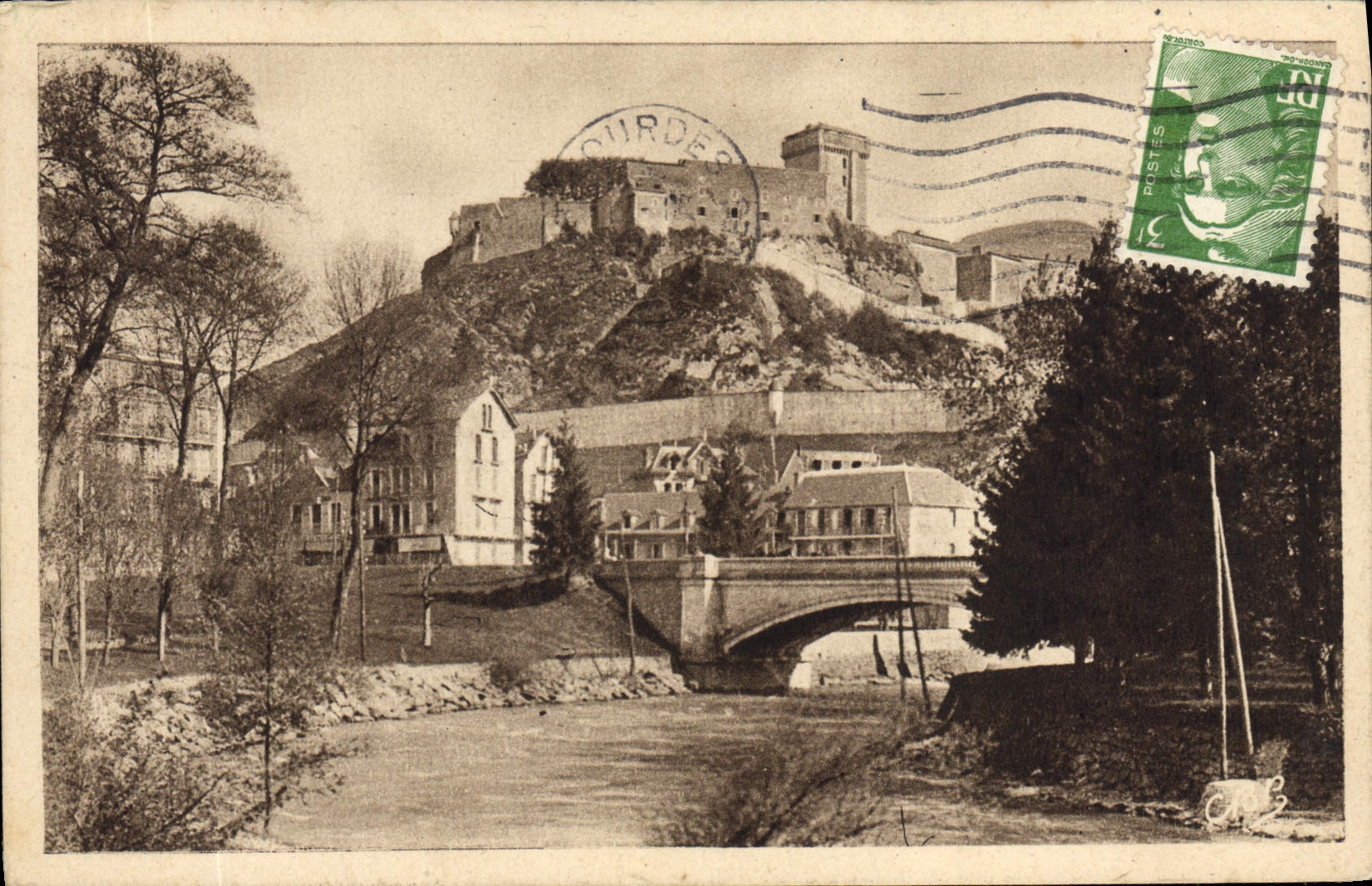 CPA Lourdes Le Chateau Fort