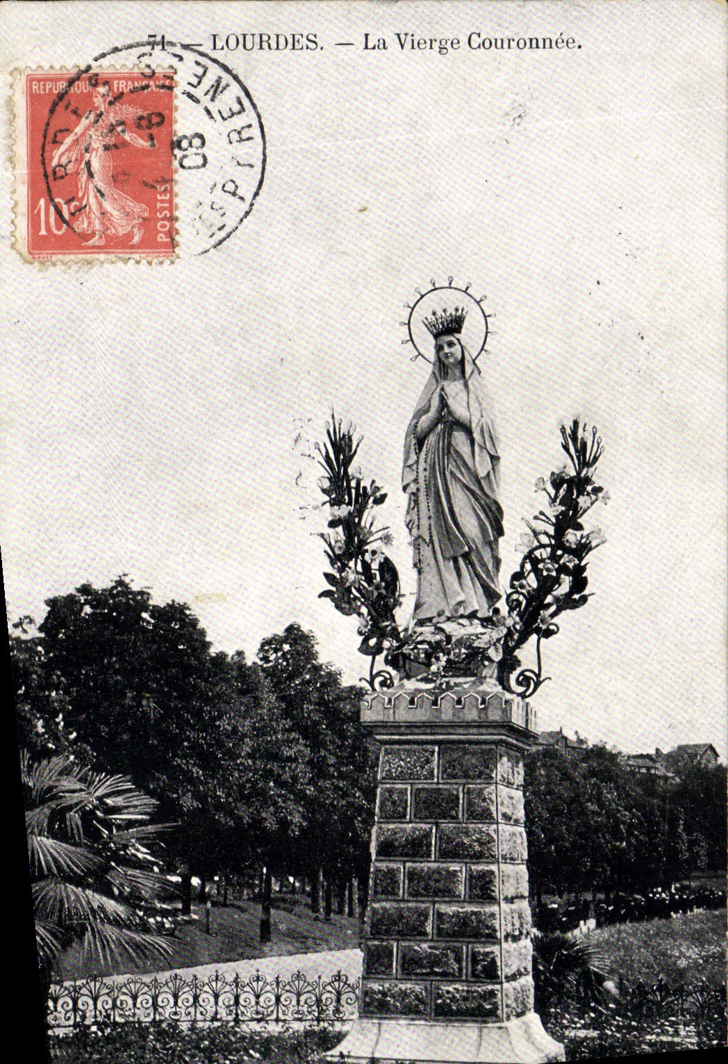 CPA Lourdes La Vierge Couronnee