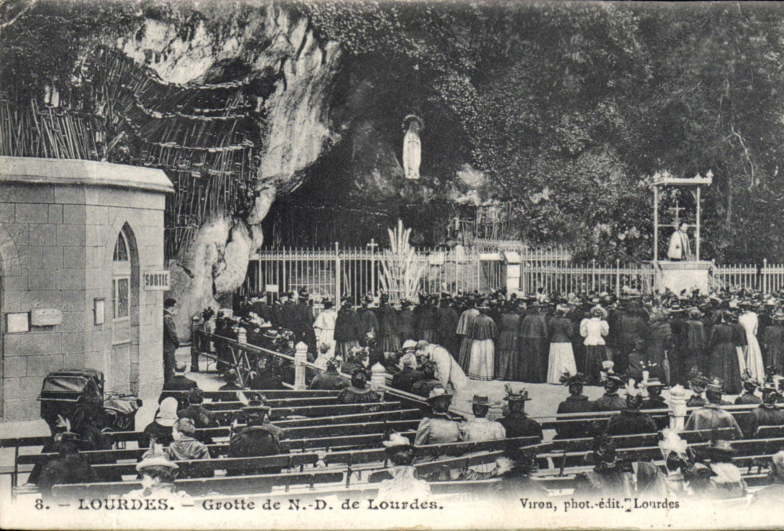 CPA Lourdes Grotte De ND de Lourdes 