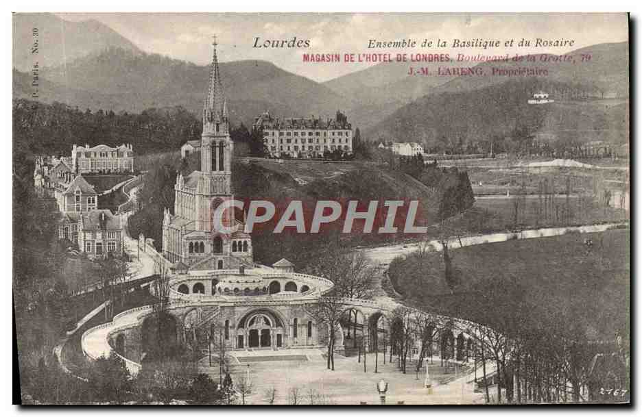 CPA Lourdes Ensemble de La Basilique et du rosaire