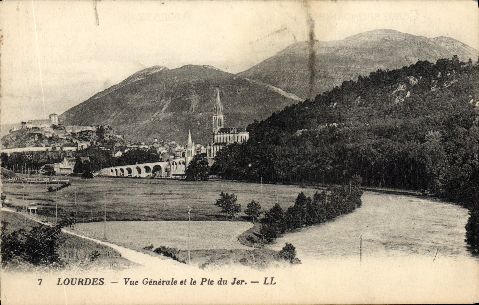 Lourdes — Vue Générale et le Pic du Jer — LL